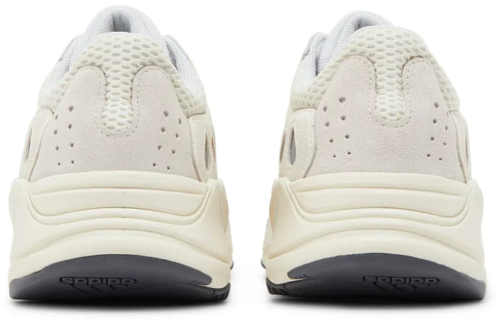 Yeezy Boost 700 Analog