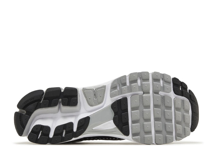 Nike Zoom Vomero 5 Metallic Silver Black